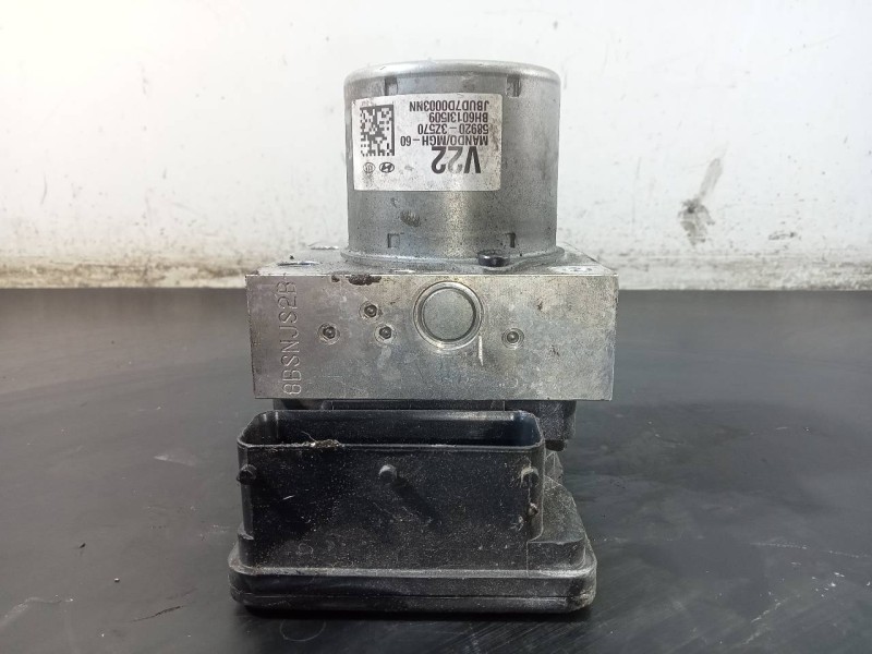 Recambio de abs para hyundai i40 style blue referencia OEM IAM 589203Z570  P3-A8-7-5