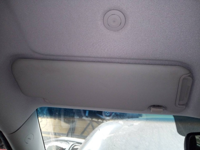 Recambio de parasol izquierdo para kia sportage drive 4x2 referencia OEM IAM   