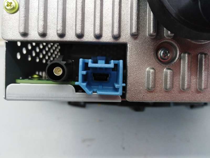 Recambio de sistema audio / radio cd para opel crossland x opel 2020 referencia OEM IAM MCK679007201  E3-A5-27-4