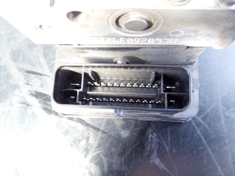 Recambio de abs para skoda rapid active referencia OEM IAM 6R0614517CA XDA2121228 P3-B8-29-1