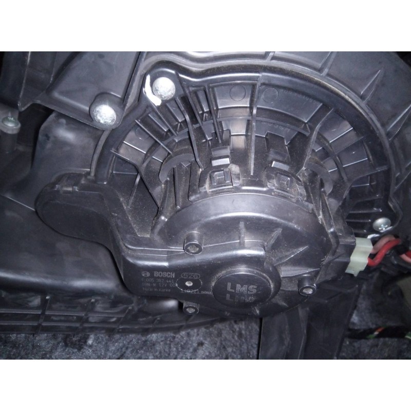 Recambio de ventilador calefaccion para kia sportage drive 4x2 referencia OEM IAM F00S3B2441  