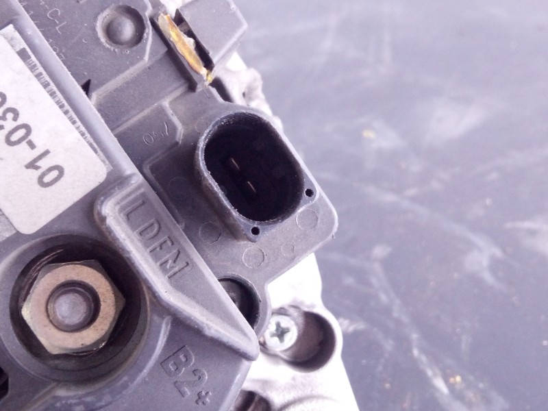 Recambio de alternador para skoda rapid active referencia OEM IAM 190122 P0651681 P3-A4-25-5