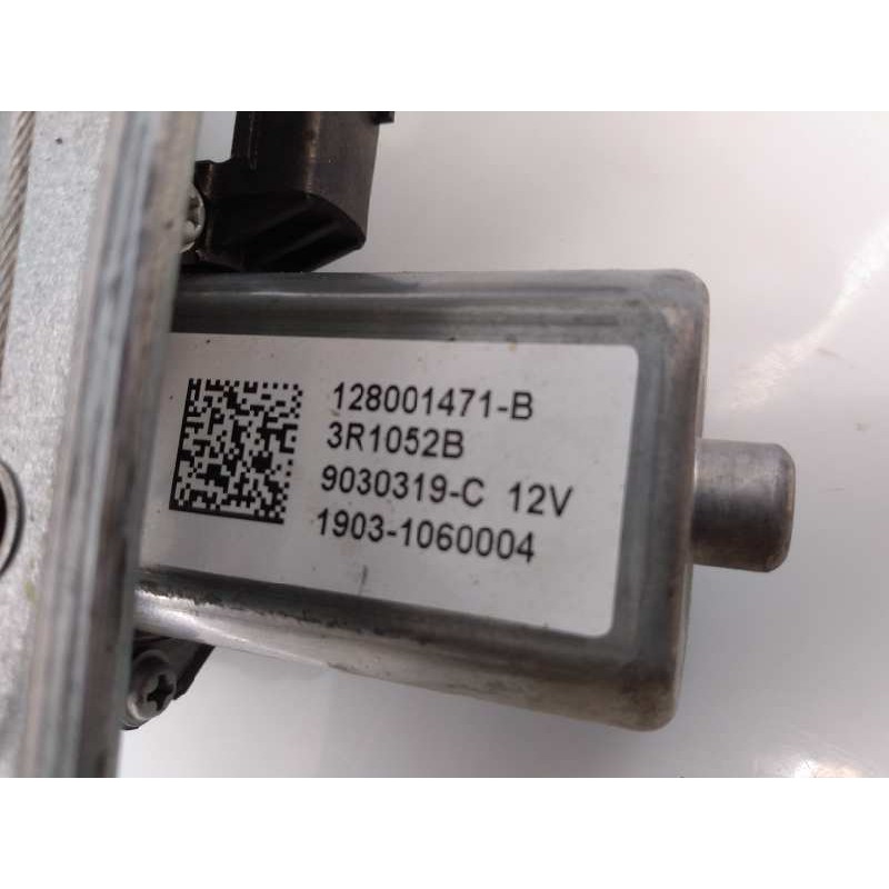 Recambio de elevalunas delantero derecho para renault clio iv expression referencia OEM IAM 128001471B 3R1052B E1-A1-8-2