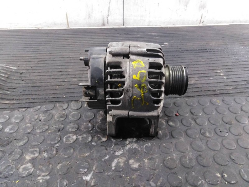 Recambio de alternador para renault clio iv expression referencia OEM IAM 231001318R TG12C2412627732A P3-A4-13-3