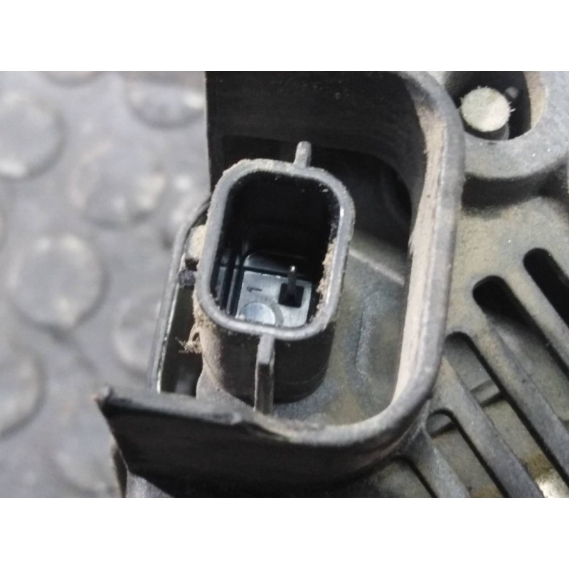 Recambio de alternador para renault clio iv expression referencia OEM IAM 231001318R TG12C2412627732A P3-A4-13-3