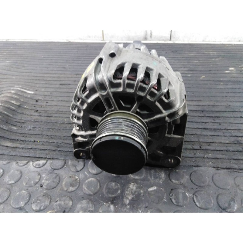 Recambio de alternador para renault clio iv expression referencia OEM IAM 231001318R TG12C2412627732A P3-A4-13-3