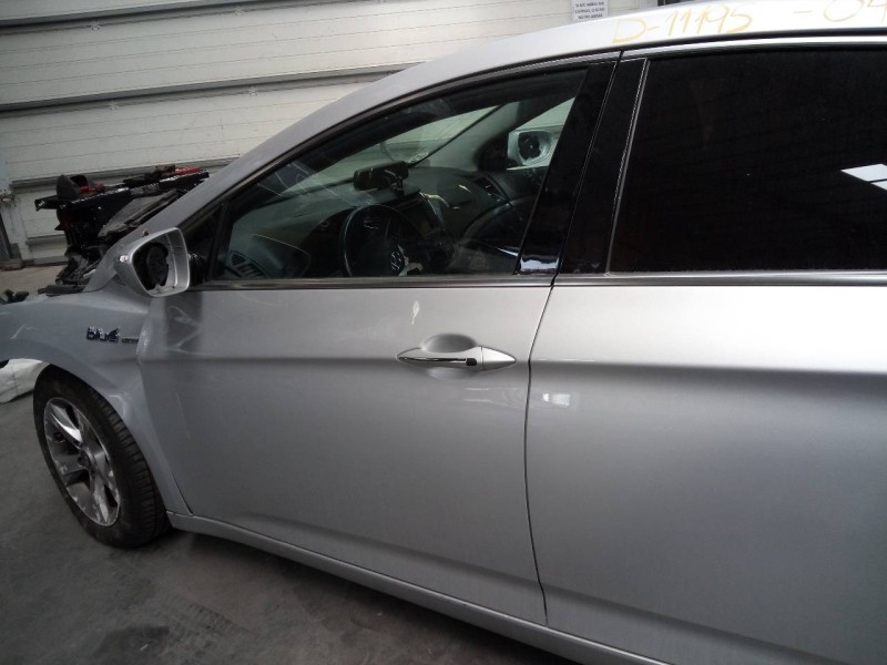 Recambio de puerta delantera izquierda para hyundai i40 style blue referencia OEM IAM   