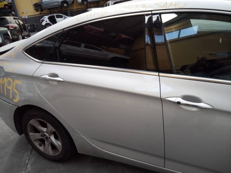 Recambio de puerta trasera derecha para hyundai i40 style blue referencia OEM IAM   