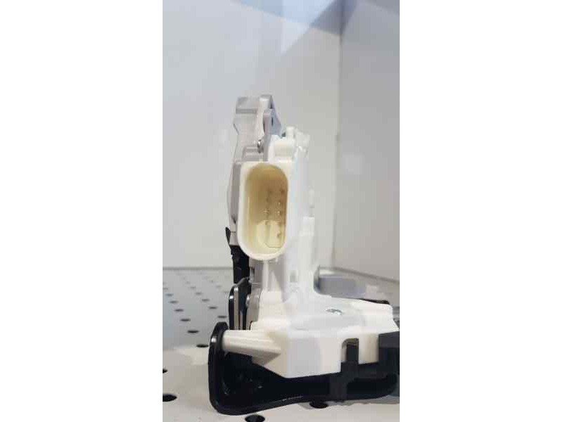 Recambio de cerradura puerta delantera izquierda para volkswagen passat variant (3c5) referencia OEM IAM 3C1837015A NUEVO T2-4-A