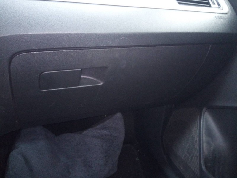 Recambio de guantera para skoda rapid active referencia OEM IAM   