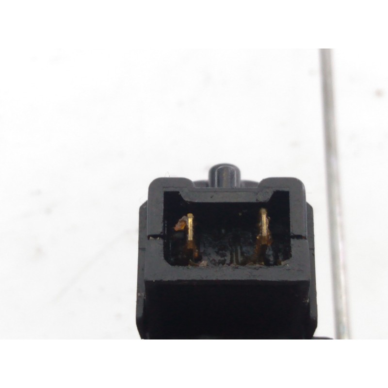 Recambio de cerradura puerta trasera derecha para dacia lodgy laureate referencia OEM IAM   E1-A1-32-1