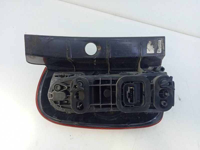 Recambio de piloto trasero derecho para dacia duster laureate 4x2 referencia OEM IAM   E1-A1-39-1