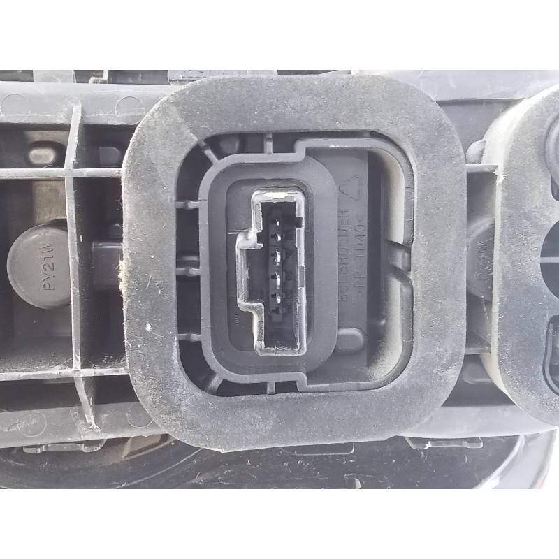 Recambio de piloto trasero derecho para dacia duster laureate 4x2 referencia OEM IAM   E1-A1-39-1