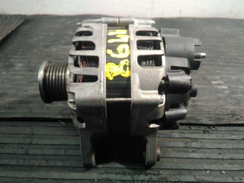 Recambio de alternador para dacia duster laureate 4x2 referencia OEM IAM 231006677R 2116066144 P3-B5-19-3