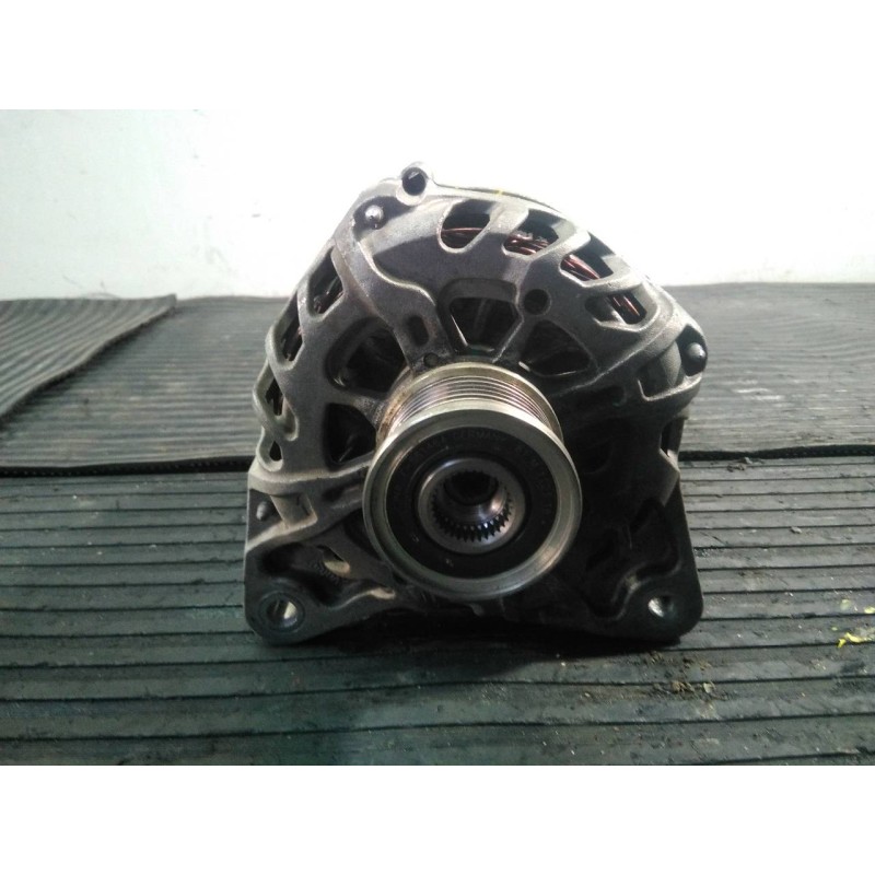Recambio de alternador para dacia duster laureate 4x2 referencia OEM IAM 231006677R 2116066144 P3-B5-19-3