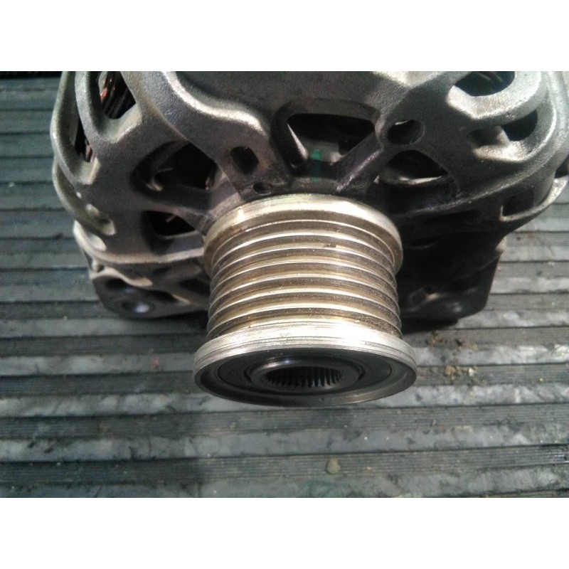 Recambio de alternador para dacia duster laureate 4x2 referencia OEM IAM 231006677R 2116066144 P3-B5-19-3