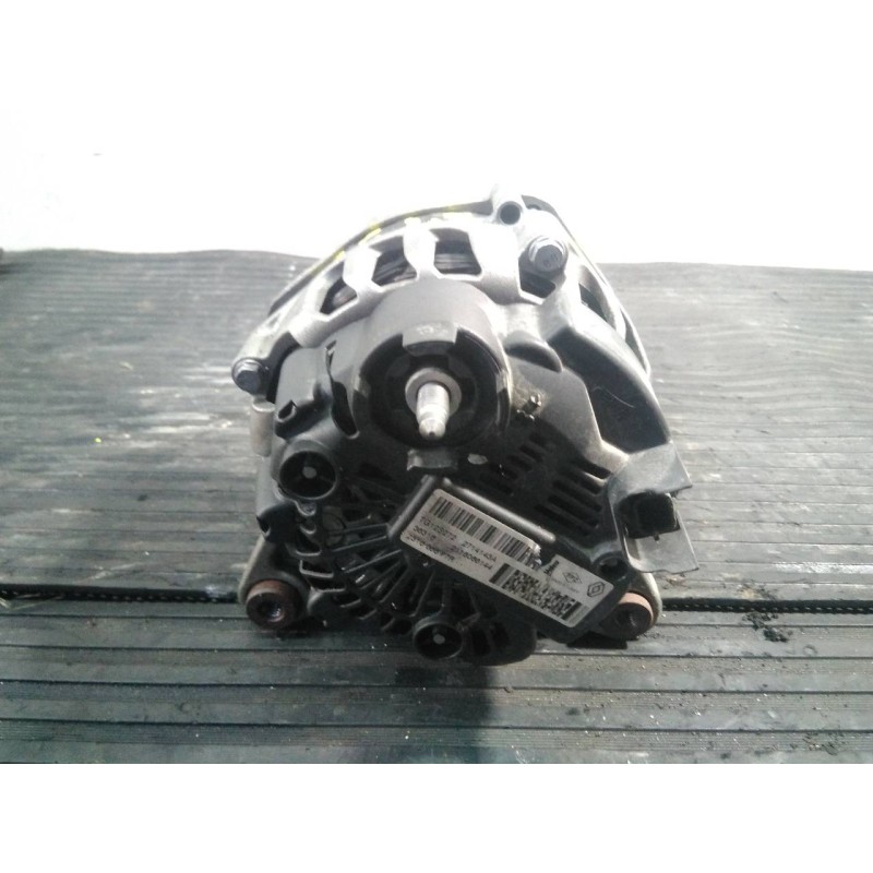 Recambio de alternador para dacia duster laureate 4x2 referencia OEM IAM 231006677R 2116066144 P3-B5-19-3