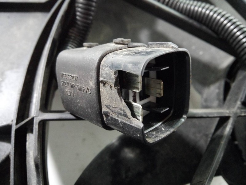 Recambio de electroventilador para hyundai tucson (jm) 2.0 crdi style referencia OEM IAM 253802EXXX  P2-B7-2