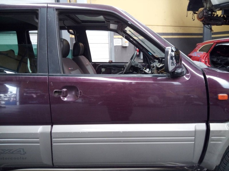 Recambio de puerta delantera derecha para nissan terrano/terrano.ii (r20) elegance referencia OEM IAM   