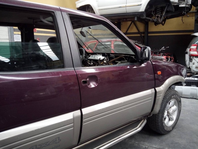 Recambio de puerta delantera derecha para nissan terrano/terrano.ii (r20) elegance referencia OEM IAM   