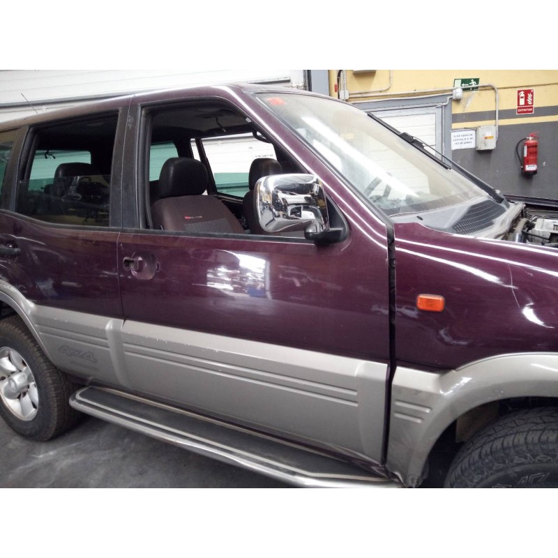 Recambio de puerta delantera derecha para nissan terrano/terrano.ii (r20) elegance referencia OEM IAM   