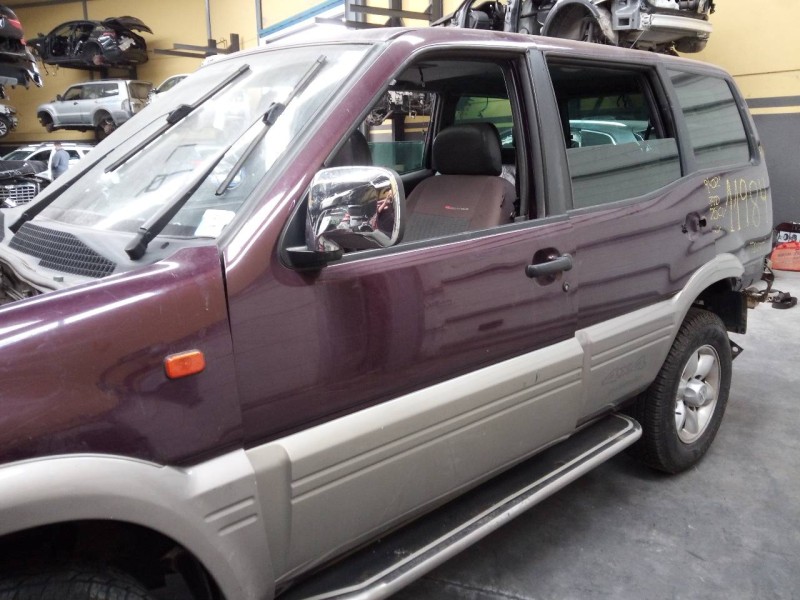 Recambio de puerta delantera izquierda para nissan terrano/terrano.ii (r20) elegance referencia OEM IAM   