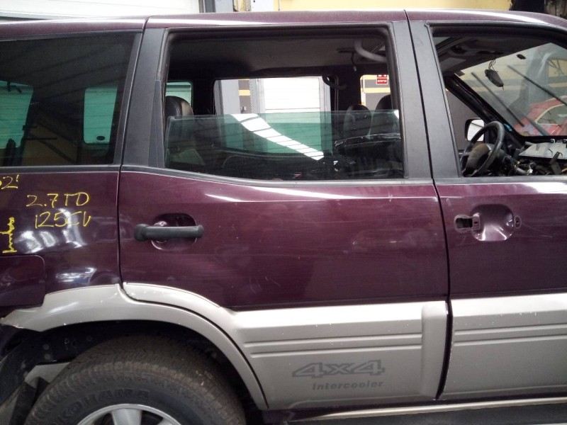 Recambio de puerta trasera derecha para nissan terrano/terrano.ii (r20) elegance referencia OEM IAM   