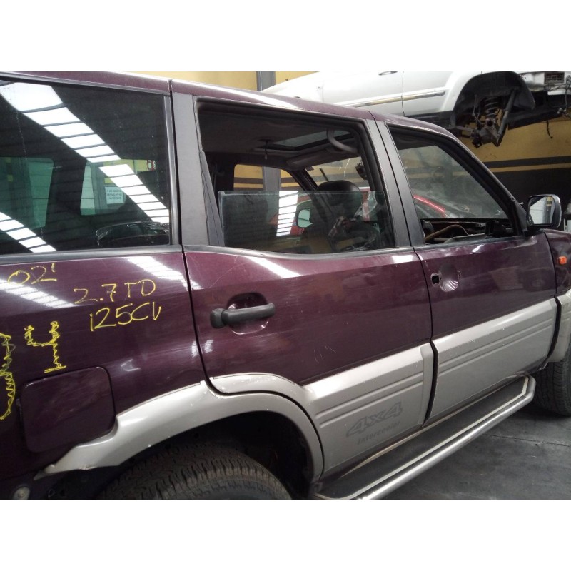 Recambio de puerta trasera derecha para nissan terrano/terrano.ii (r20) elegance referencia OEM IAM   