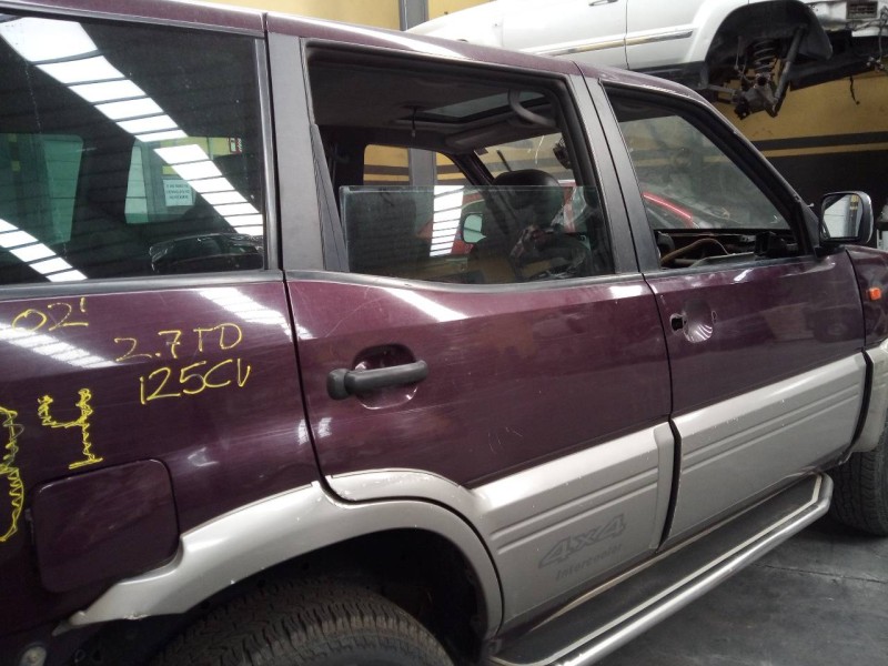 Recambio de puerta trasera derecha para nissan terrano/terrano.ii (r20) elegance referencia OEM IAM   