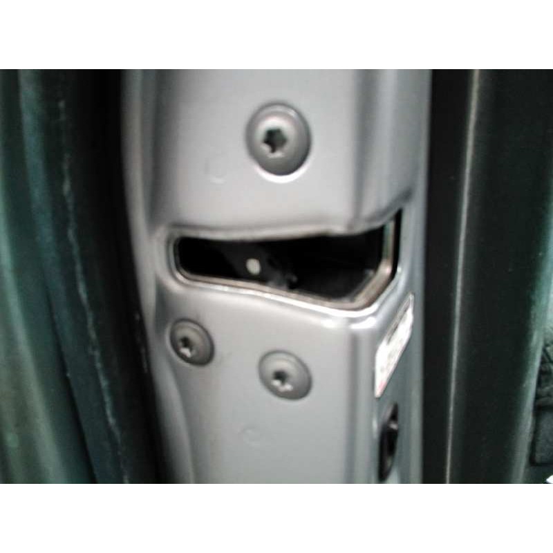 Recambio de cerradura puerta trasera izquierda para toyota land cruiser (j12) 3.0 d4-d vx referencia OEM IAM   