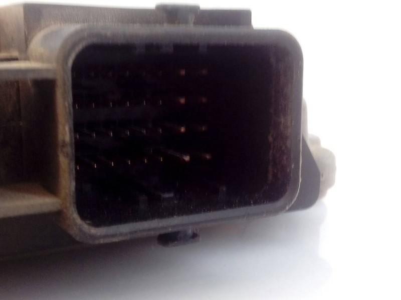 Recambio de centralita motor uce para renault scenic ii authentique referencia OEM IAM 8200305678 0281011275 E2-A1-43-6