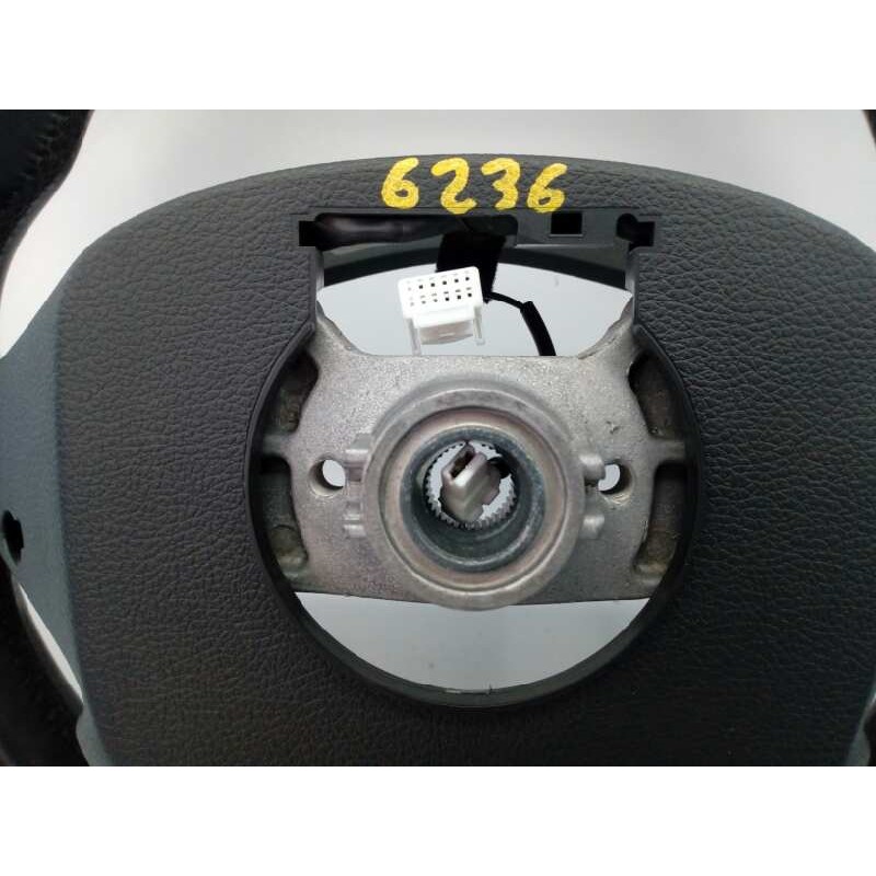Recambio de volante para kia carens ( ) drive referencia OEM IAM A4530CC2 56140A400 E2-B5-24-2