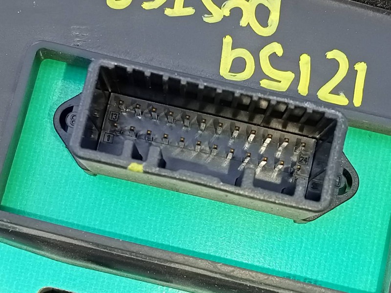 Recambio de cuadro instrumentos para dacia duster laureate 4x2 referencia OEM IAM P248104707R  E2-A1-44-3