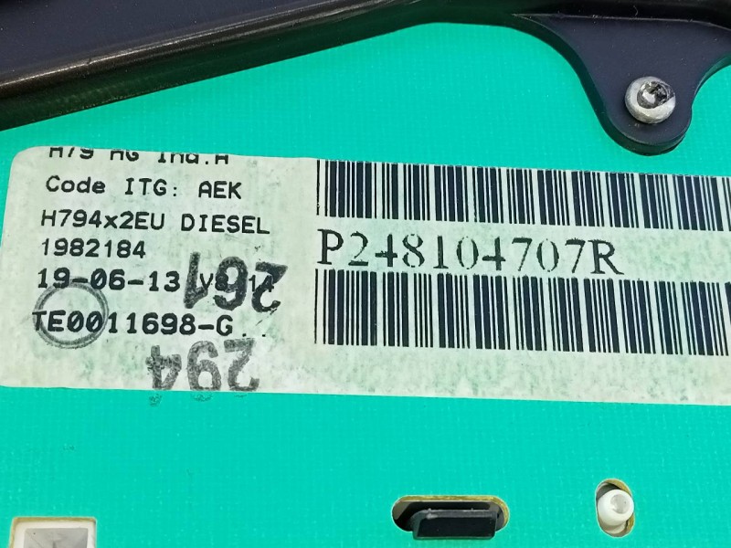 Recambio de cuadro instrumentos para dacia duster laureate 4x2 referencia OEM IAM P248104707R  E2-A1-44-3