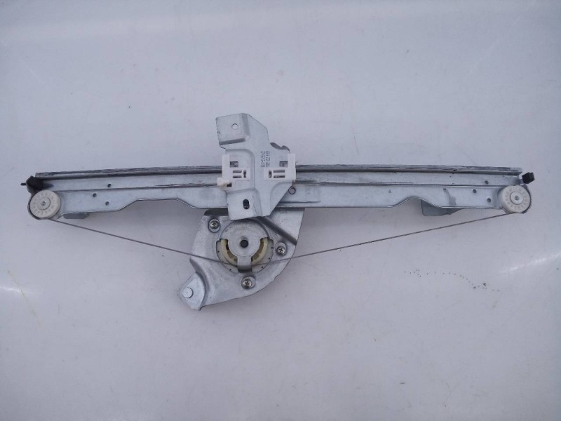 Recambio de elevalunas delantero derecho para dacia duster laureate 4x2 referencia OEM IAM 1280008421  E1-A1-24-2