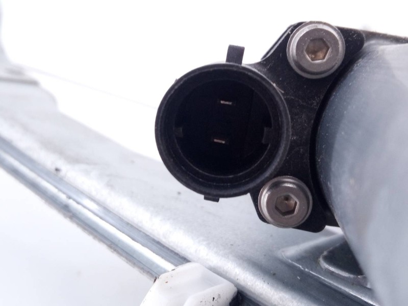 Recambio de elevalunas delantero derecho para dacia duster laureate 4x2 referencia OEM IAM 1280008421  E1-A1-24-2