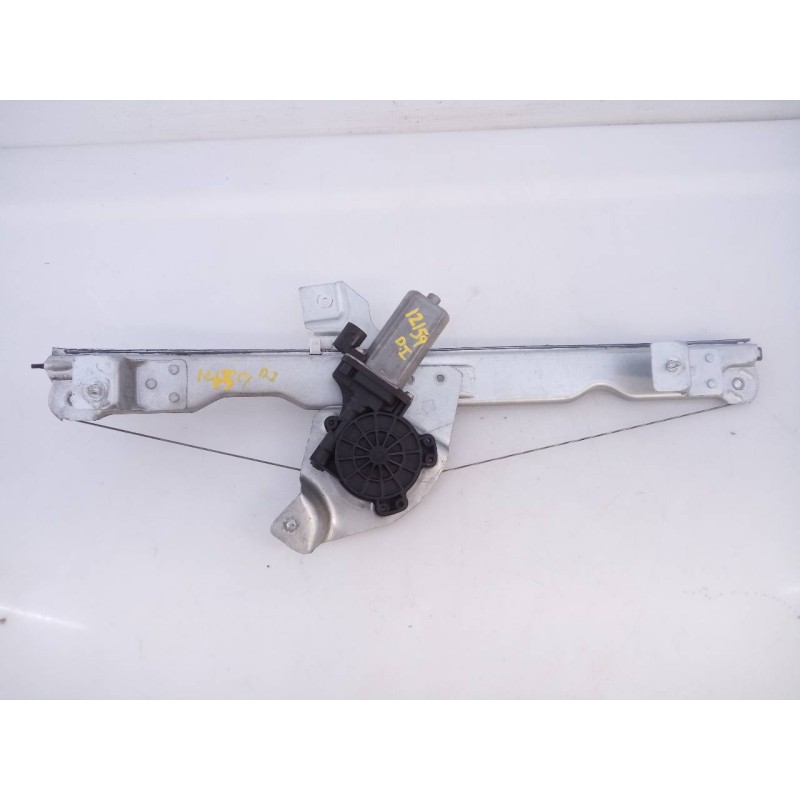 Recambio de elevalunas delantero izquierdo para dacia duster laureate 4x2 referencia OEM IAM 8200733829E  E1-A1-40-2