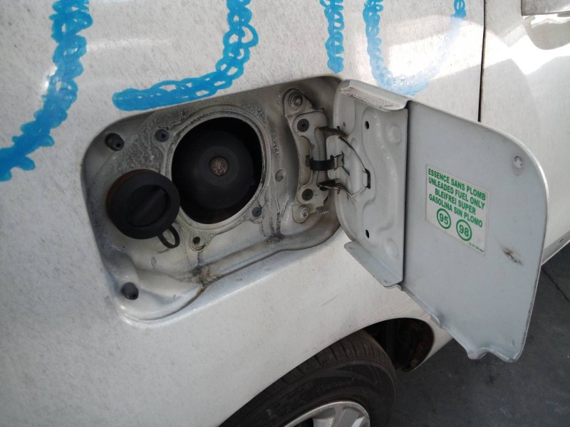 Recambio de tapa exterior combustible para dacia lodgy comfort referencia OEM IAM   