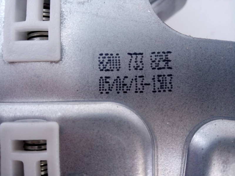 Recambio de elevalunas delantero izquierdo para dacia duster laureate 4x2 referencia OEM IAM 8200733829E  E1-A1-40-2