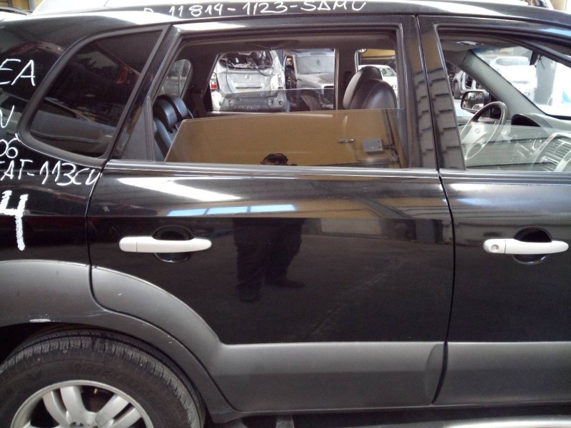 Recambio de puerta trasera derecha para hyundai tucson (jm) 2.0 crdi style referencia OEM IAM   