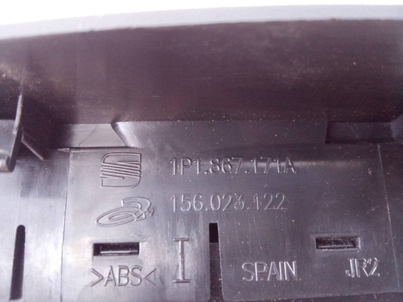Recambio de mando elevalunas delantero izquierdo para seat leon (1p1) sport referencia OEM IAM 1P1867171A  E2-A1-25-7