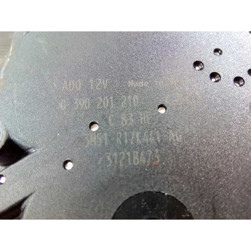 Recambio de motor limpia trasero para ford focus lim. (cb4) trend referencia OEM IAM 1689913 0390201210 E2-B3-8-2