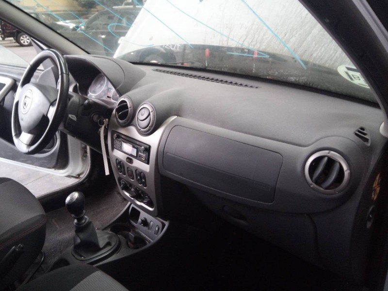 Recambio de salpicadero para dacia duster laureate 4x2 referencia OEM IAM   