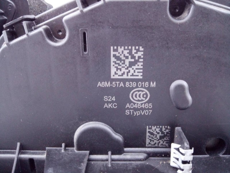 Recambio de cerradura puerta trasera derecha para skoda octavia lim. (nx3) vrs referencia OEM IAM 5TA839016M  E1-A5-36-1