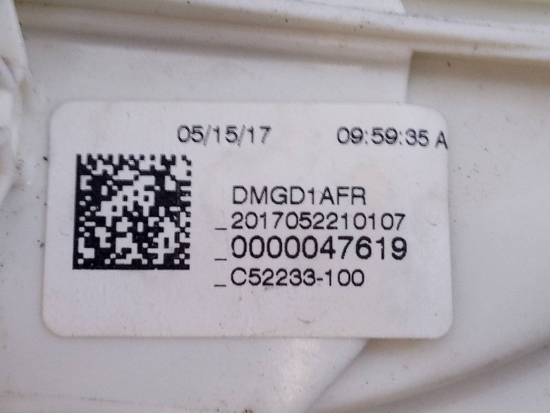 Recambio de cerradura puerta delantera derecha para infiniti q30 2.2d referencia OEM IAM 2017052210107  E2-A4-8-2