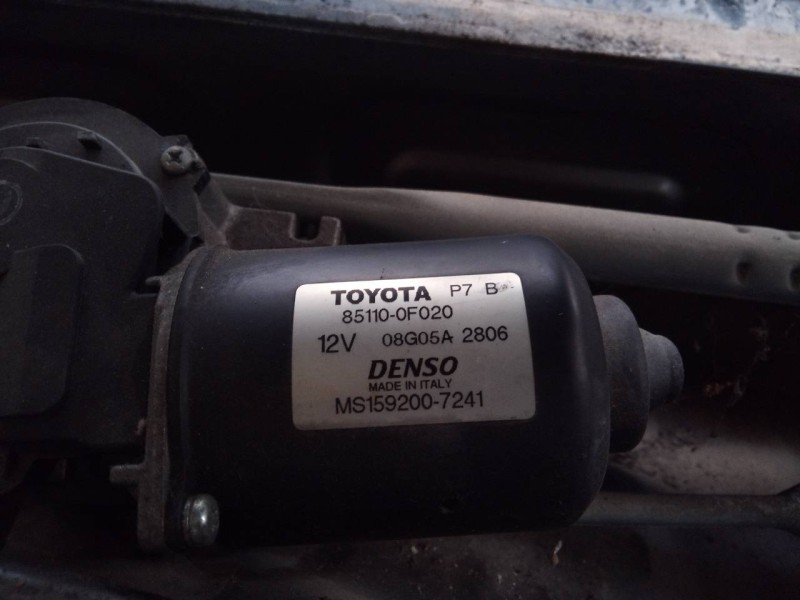 Recambio de motor limpia delantero para toyota corolla verso (r1) 2.2 d-4d luna referencia OEM IAM 851100F020  