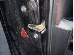 CERRADURA PUERTA DELANTERA IZQUIERDA 