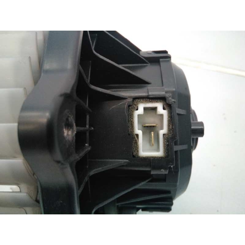 Recambio de ventilador calefaccion para kia sportage drive 4x2 referencia OEM IAM E00S3B2441  E2-B5-29-1