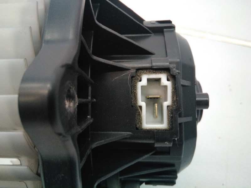 Recambio de ventilador calefaccion para kia sportage drive 4x2 referencia OEM IAM E00S3B2441  E2-B5-29-1