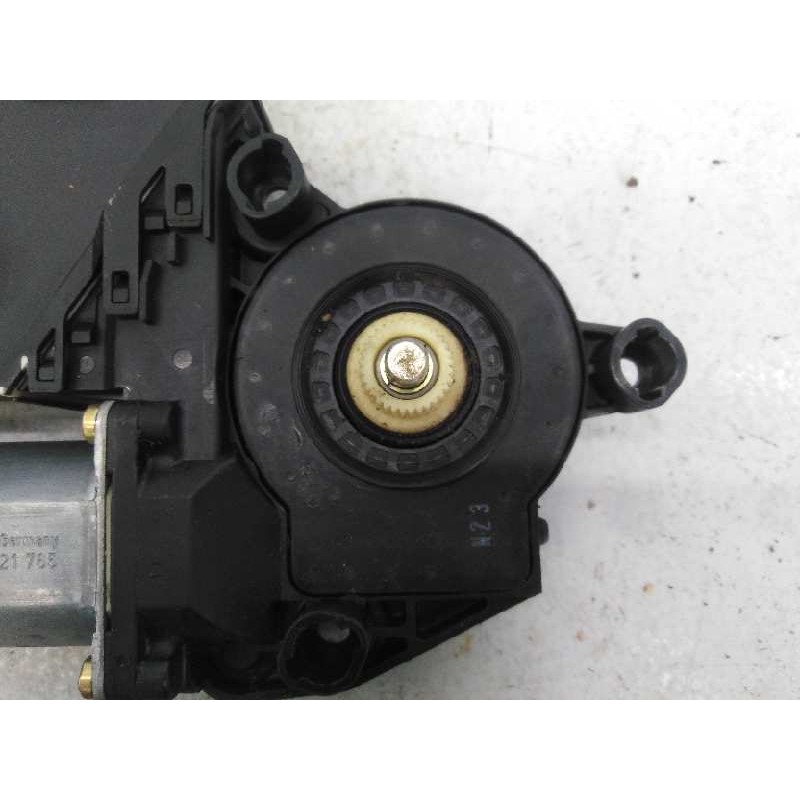 Recambio de motor elevalunas trasero izquierdo para volkswagen touareg (7la) tdi r5 referencia OEM IAM 7L0959795  E1-B6-28-2